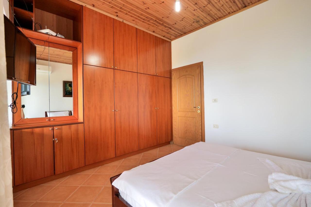 Проживание в семье Gurra Room's Лукове